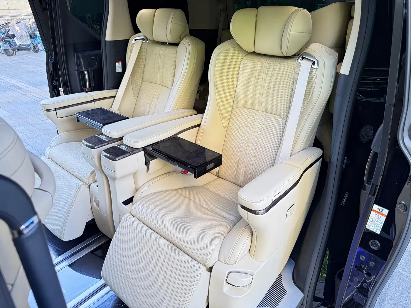 Toyota Alphard 2018 Facelift 3.5L Premium Edition фото 11