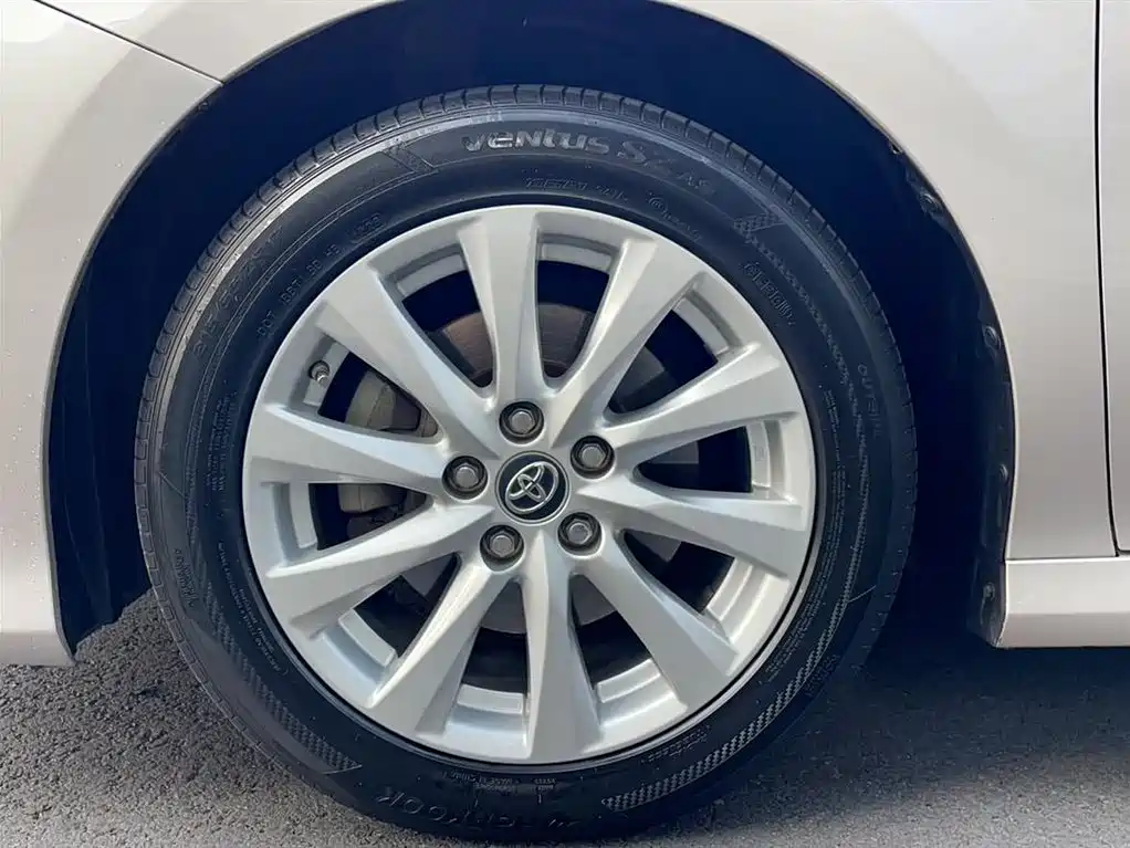 Toyota Camry 2018 2.0G Luxury Edition фото 25