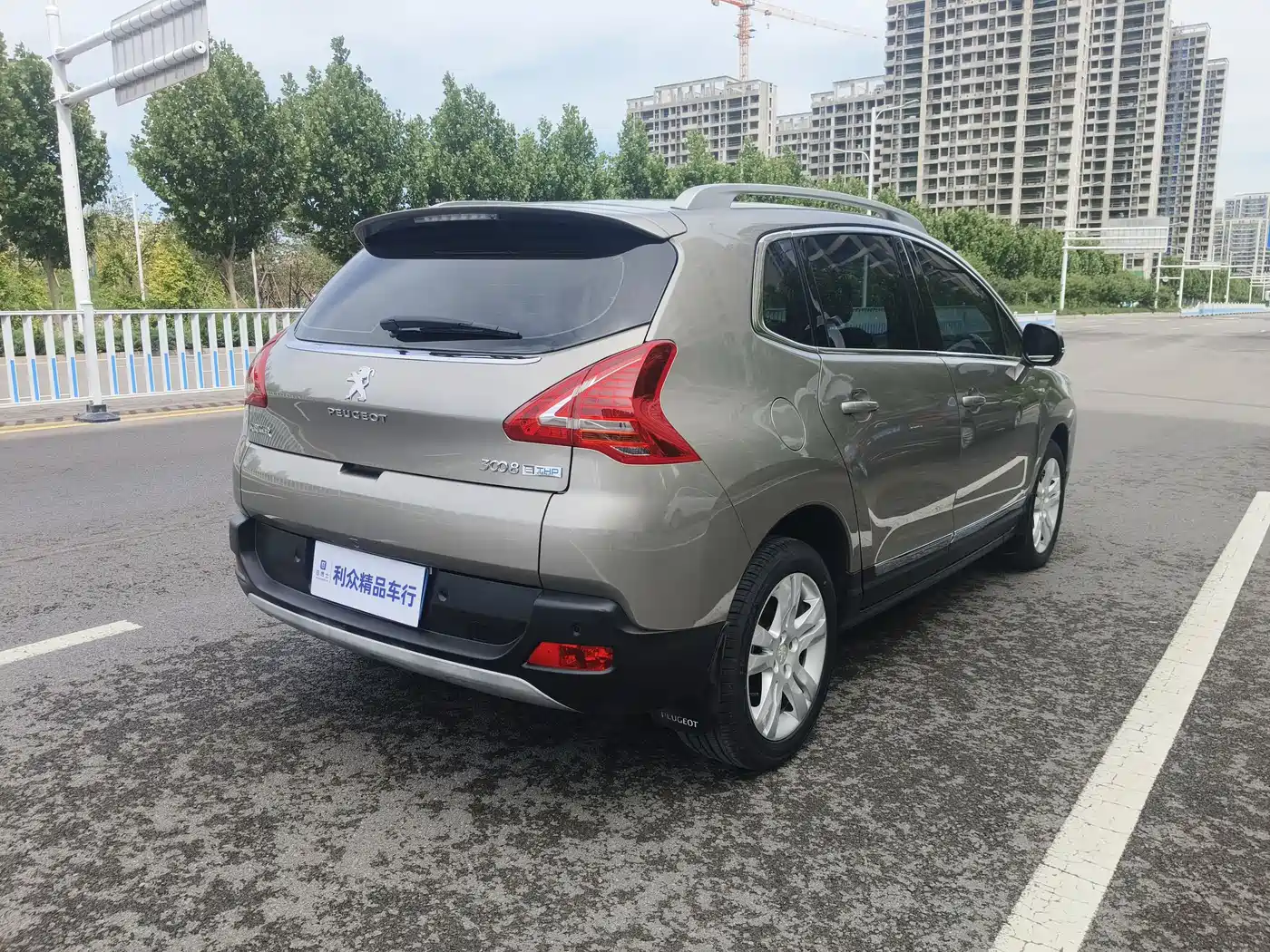 Peugeot 3008 2013 1.6THP Roland Garros Edition фото 5