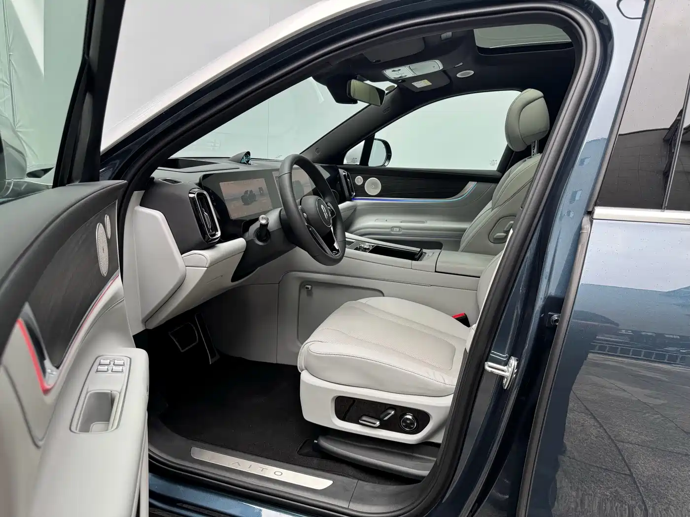 Aito M9 2024 2024 Extended Range Ultra 42kWh 6-Seater