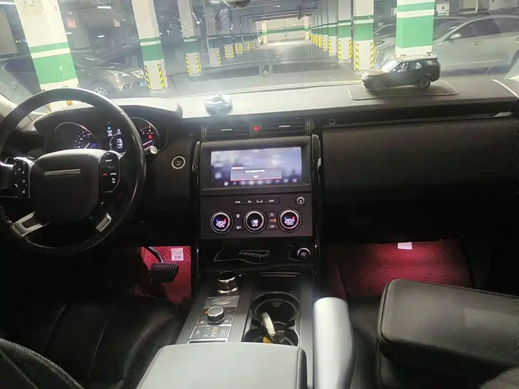 Фото 12 - Land Rover Discovery