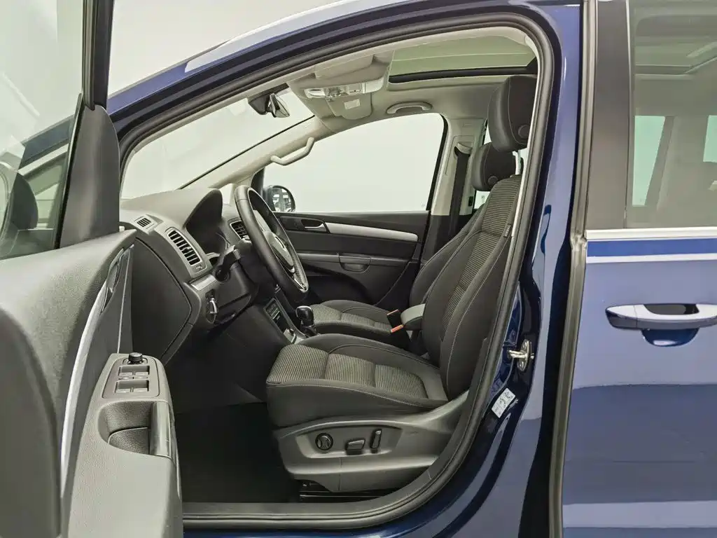 Volkswagen Sharan 2018 2018 Facelift 380TSI Comfort 7-Seater