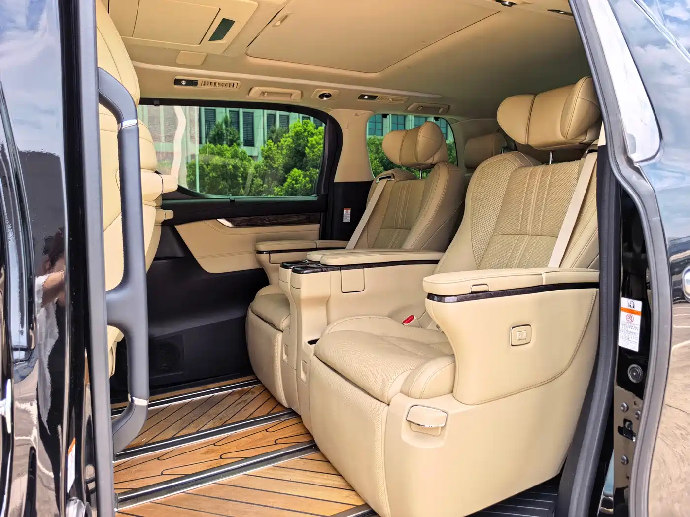 Toyota Vellfire 2020 2020 Twin Engine 2.5L HV Premium Edition