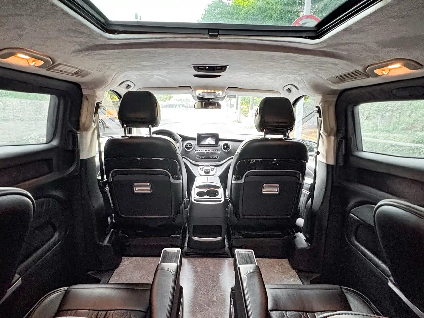 Mercedes-Benz V-Class 2018 V 260 L Premium Long Version China V фото 14