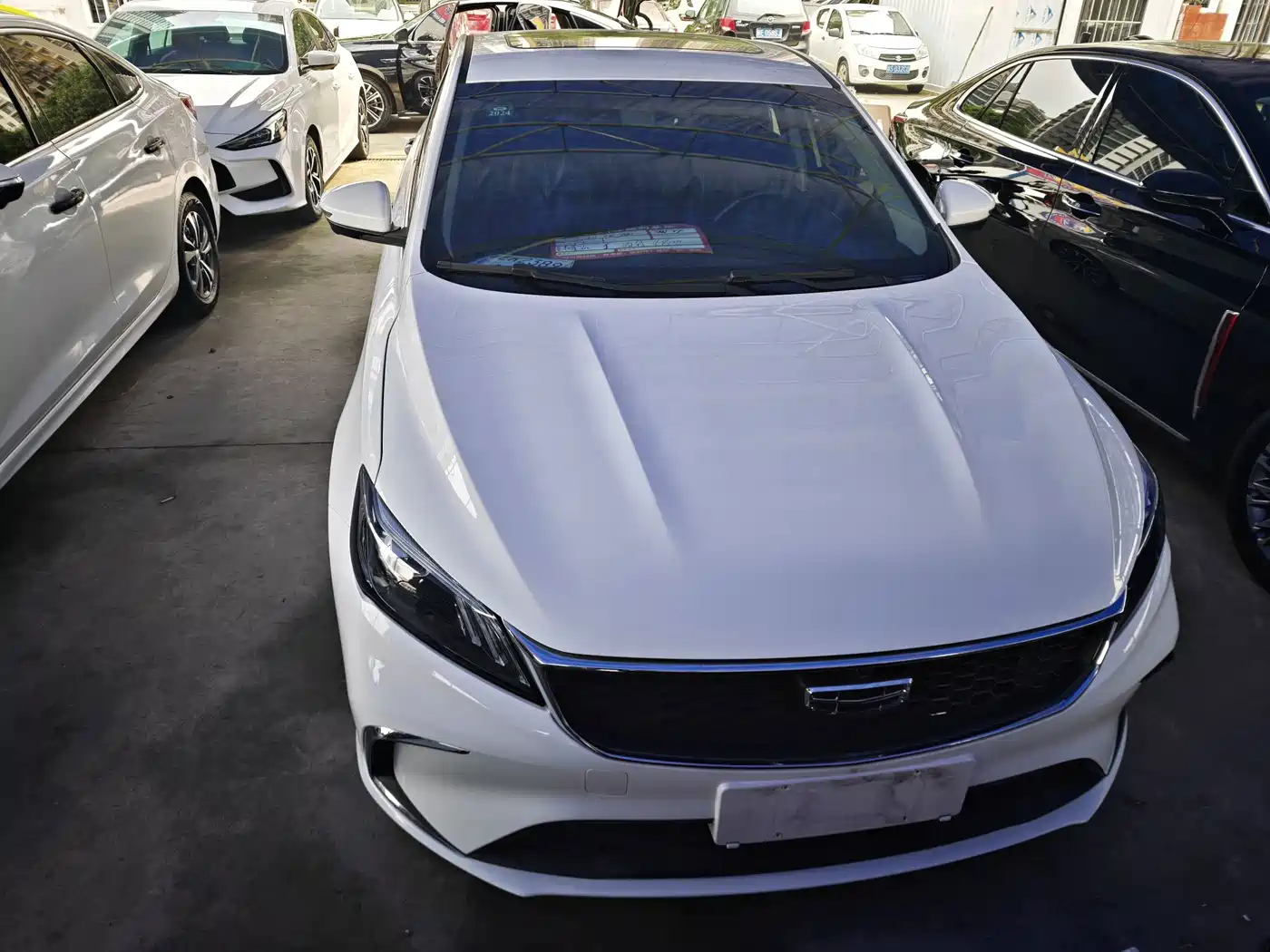 Фото 2 - Geely Binrui