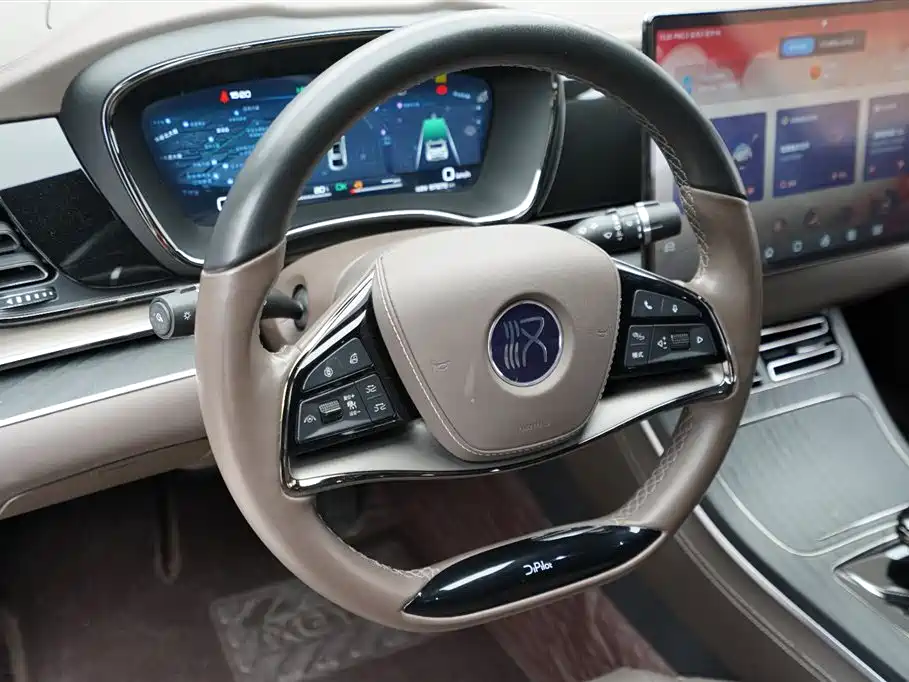 BYD Han 2022 DM-i 121KM Premium фото 7