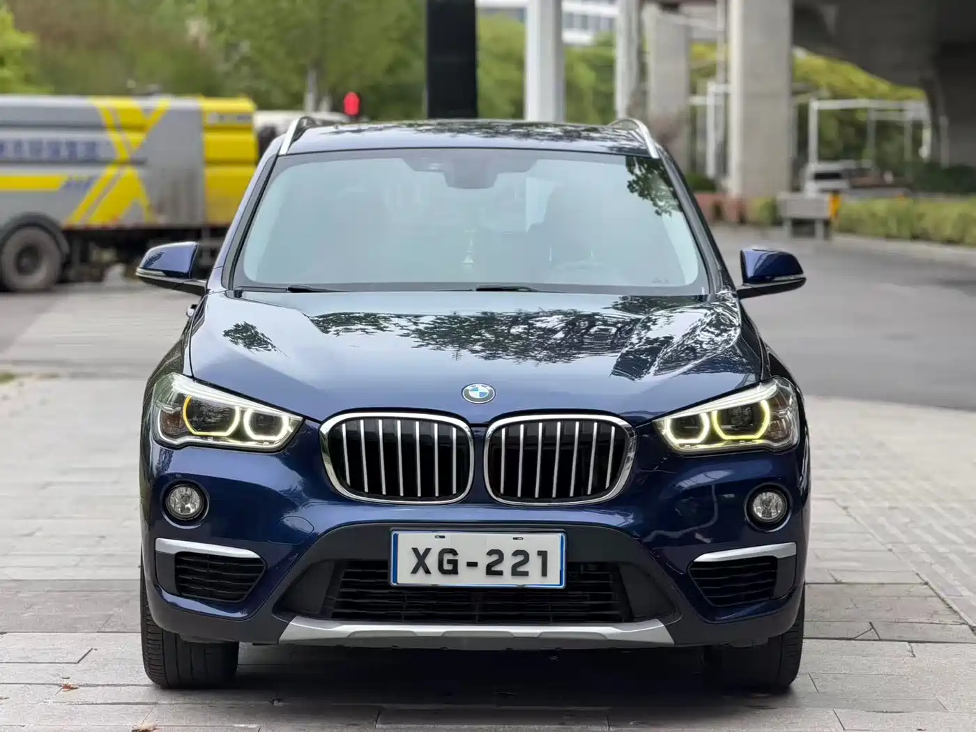 BMW X1 2018 sDrive18Li Premium Model фото 2
