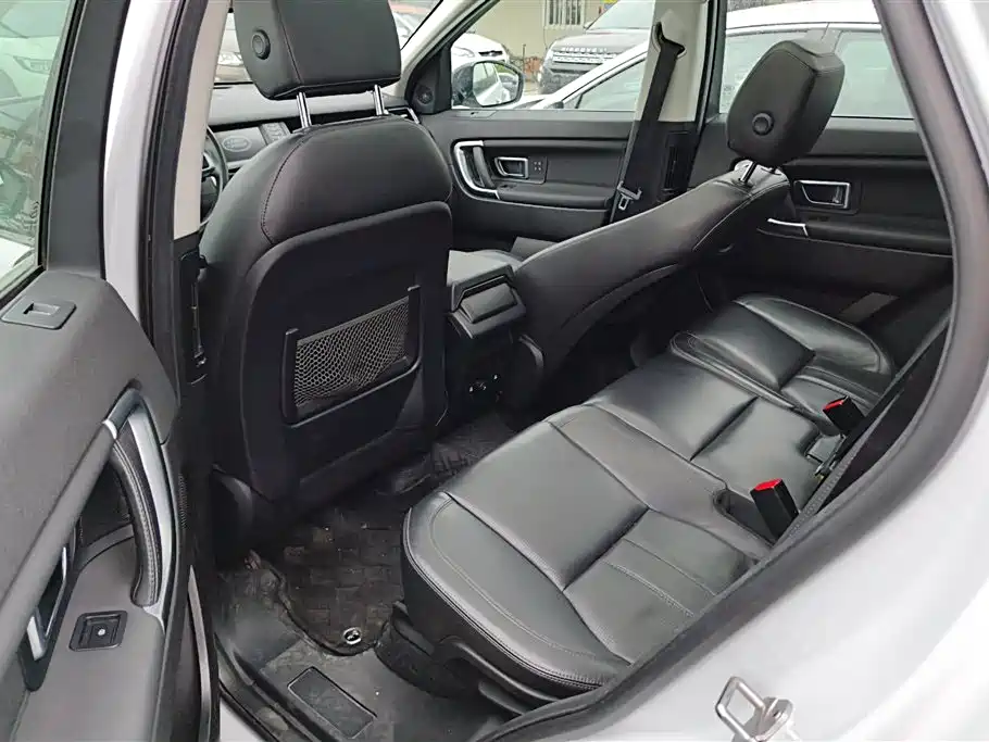 Land Rover Discovery Sport 2017 2.0T HSE фото 11