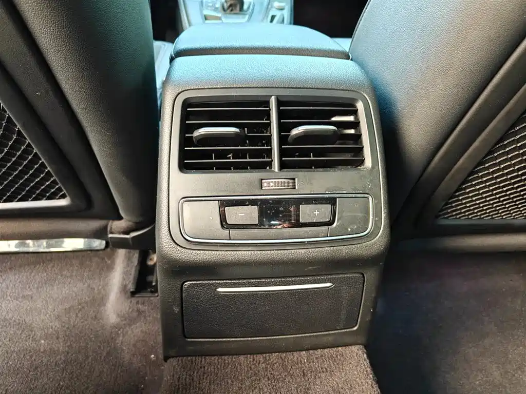 Audi A4L 2020 40 TFSI Luxury Elegance фото 13