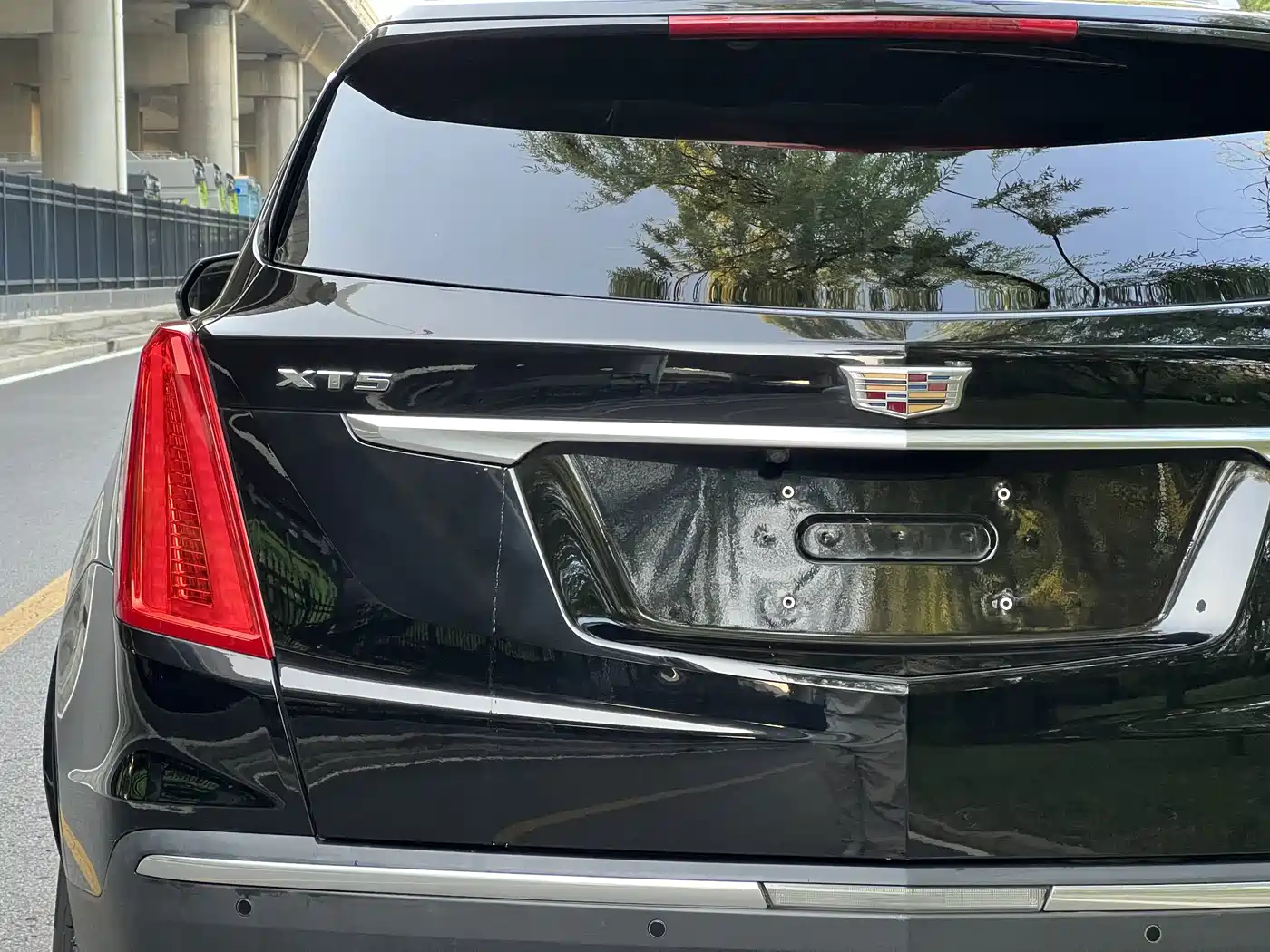 Cadillac XT5 2016 2016 25T Luxury Model