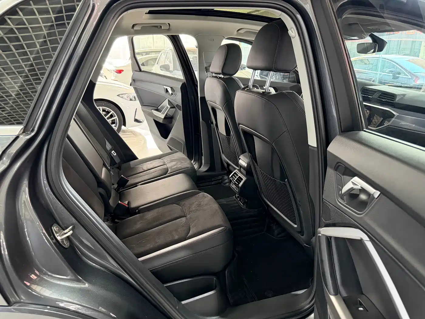 Audi Q3 2023 35 TFSI Fashion Dynamic (1.4T) фото 11