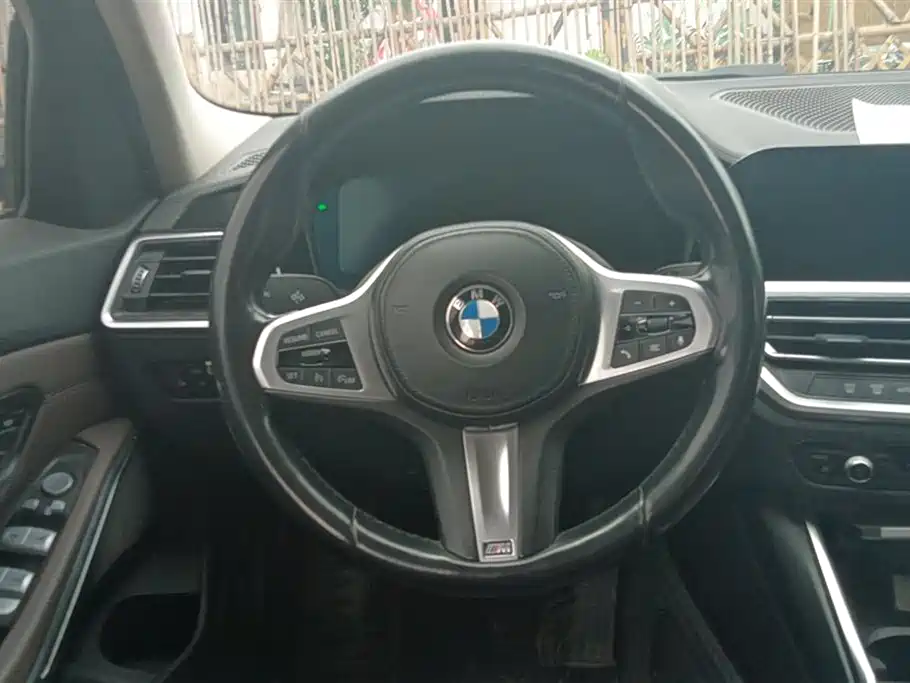 BMW 3 Series 2021 325Li M Sport Package фото 15