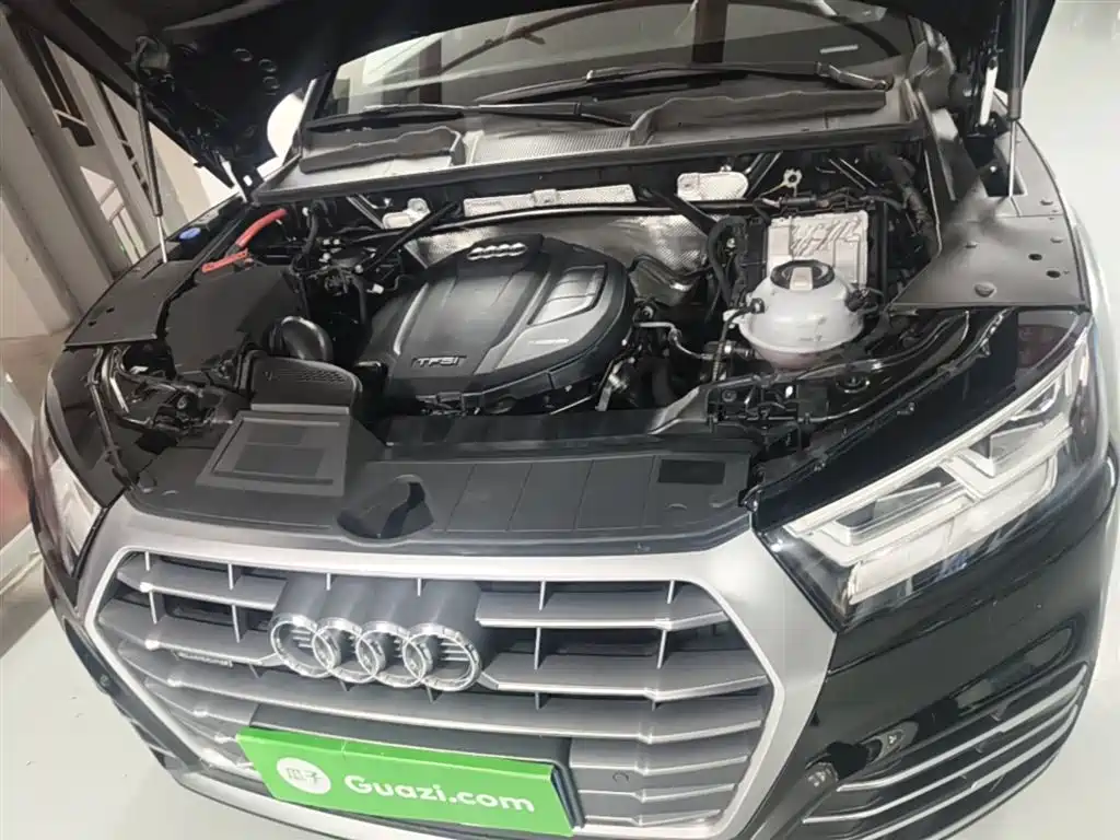 Audi Q5L 2020 Facelift 40 TFSI Honor Fashion фото 16