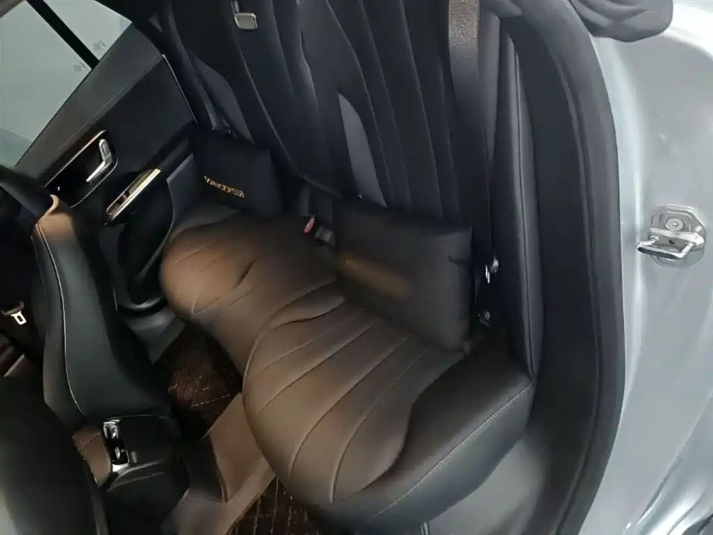 Mercedes-Benz EQE 2022 350 Luxury Edition фото 17