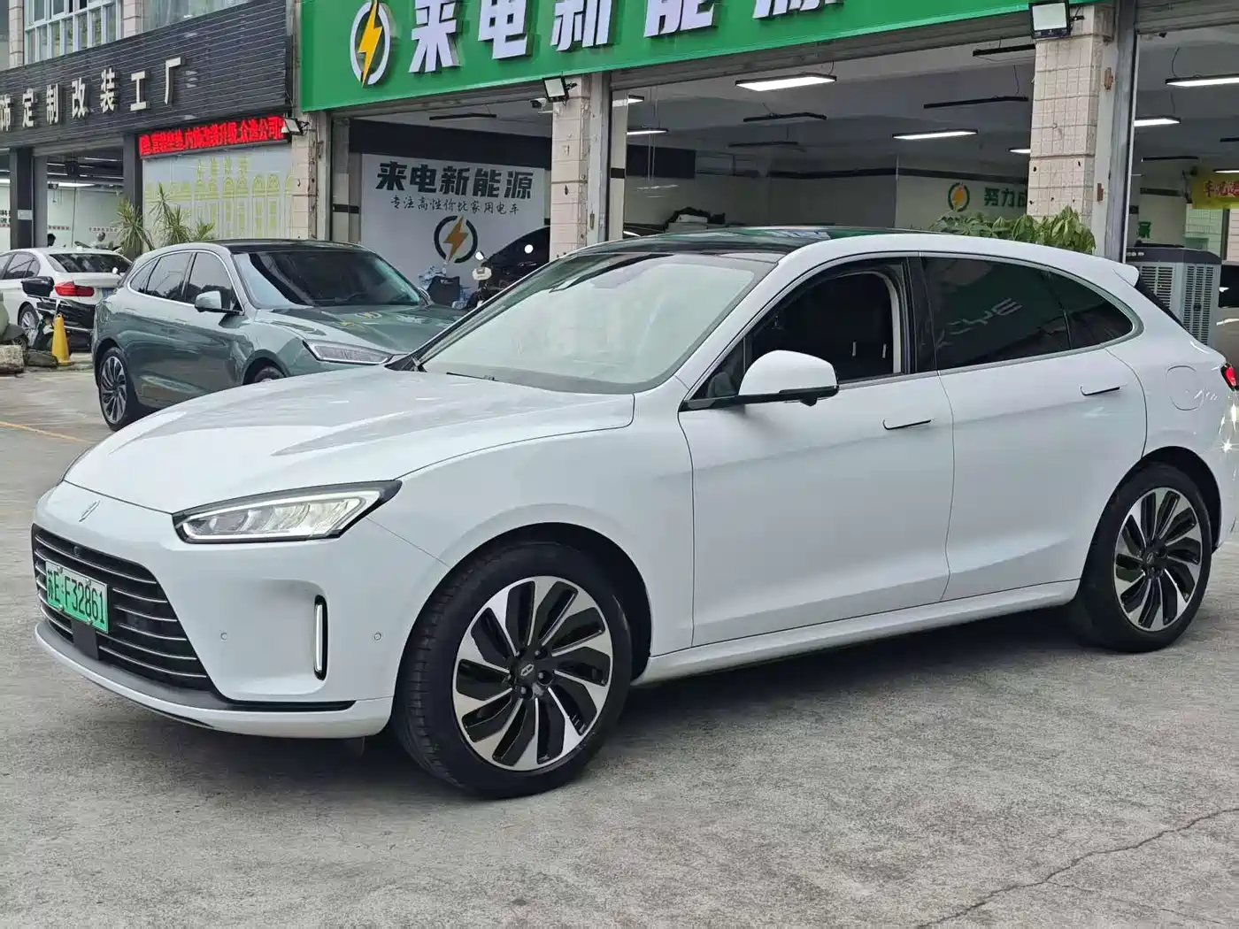 AITO Wenjie AITO M5 2022 Extended Range RWD Standard фото 2