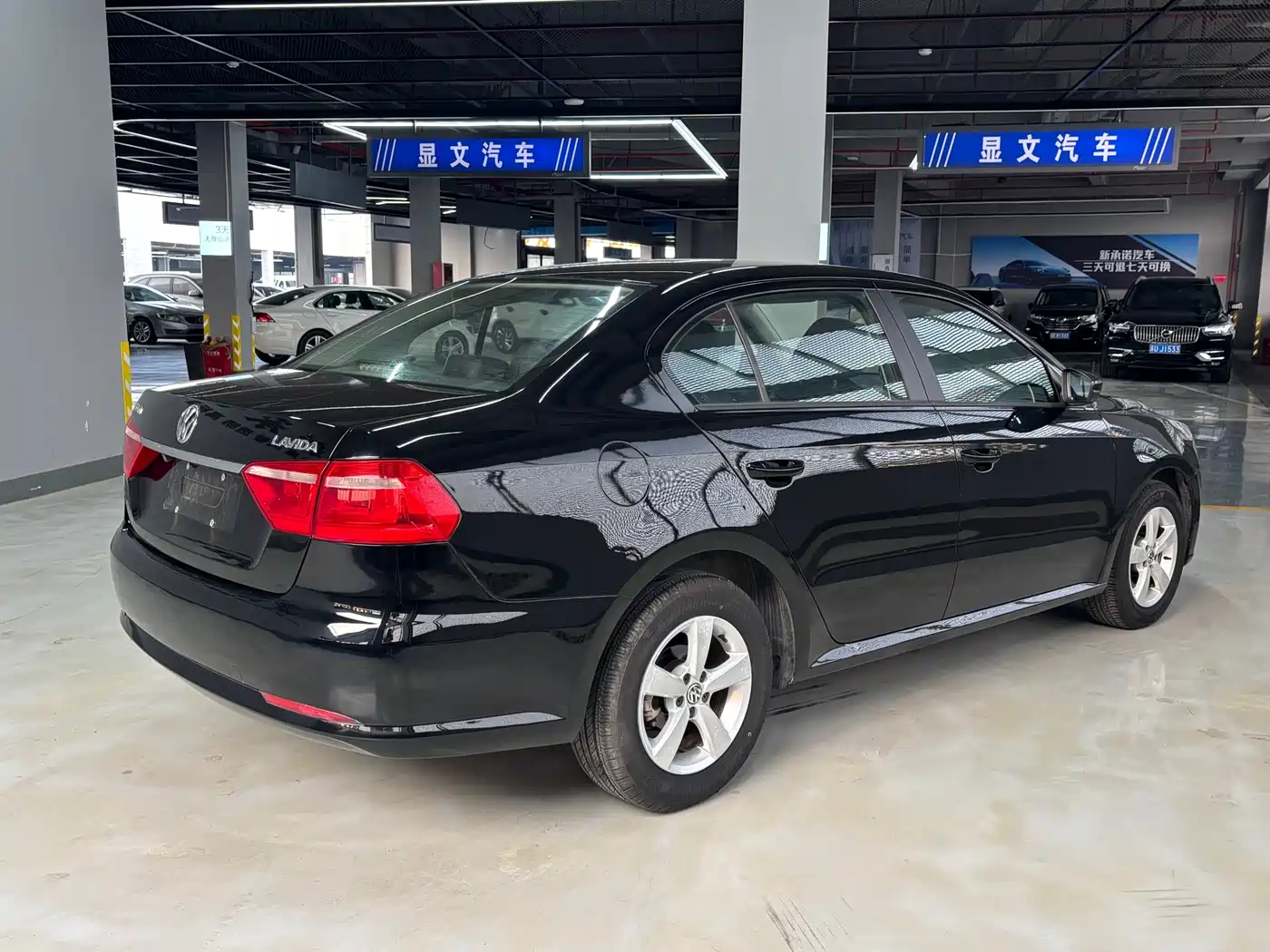 Volkswagen Lavida 2013 Facelift Classic 1.6L Automatic Trend фото 15