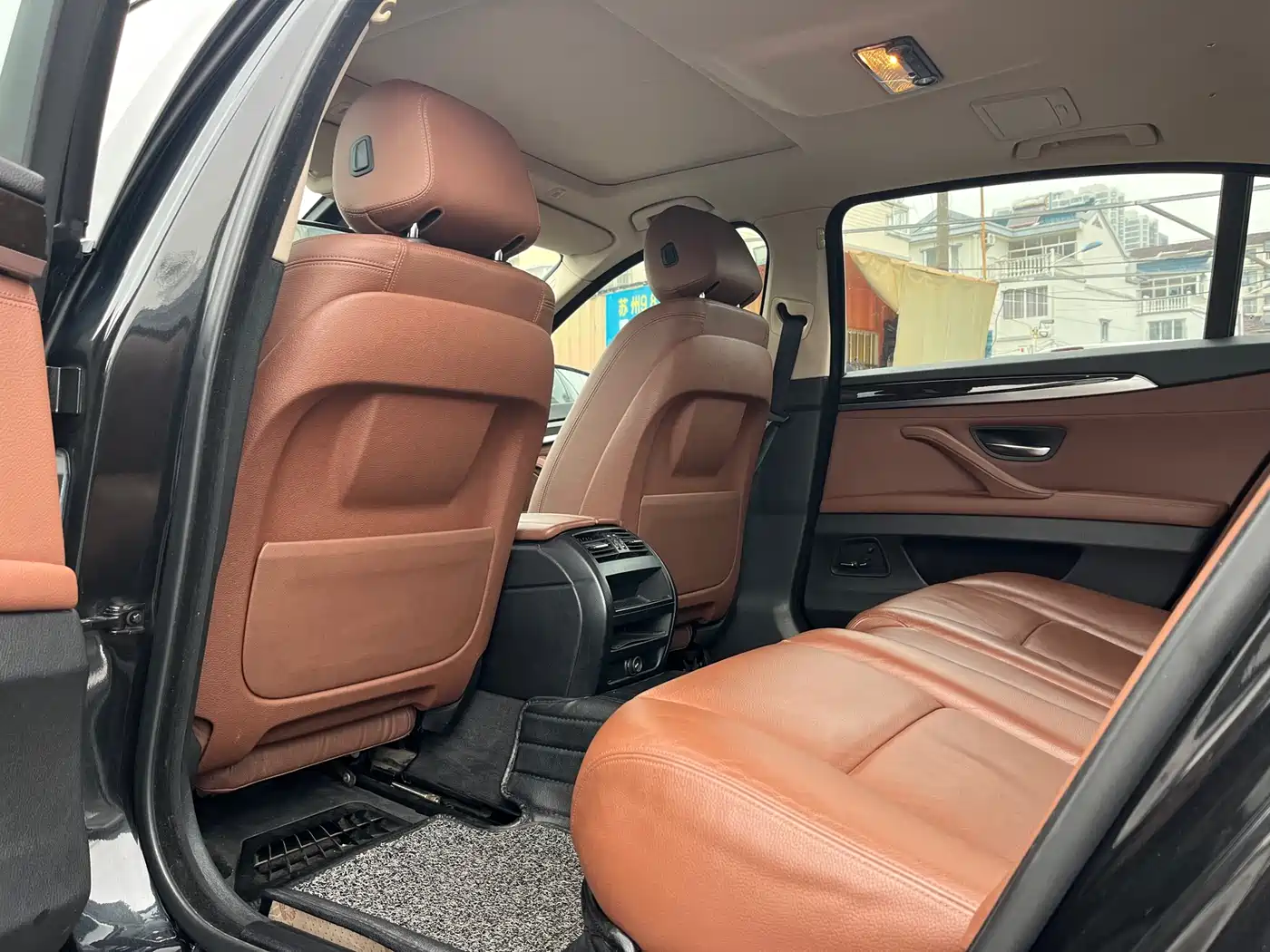 BMW 5 Series 2014 525Li Leading фото 9