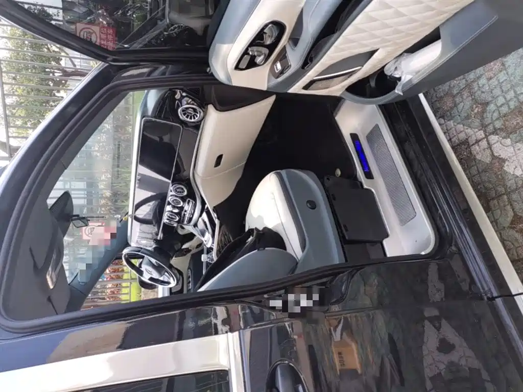 Mercedes-Benz Vito 2023 2.0T Business 7-Seater фото 11