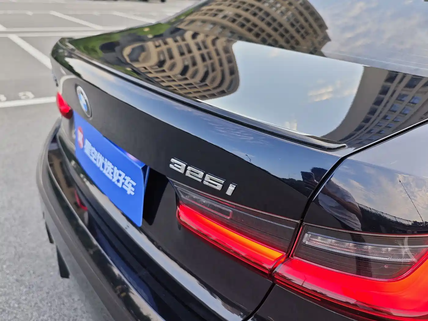 BMW 3 Series 2023 325i M Sport Black Night Package фото 15