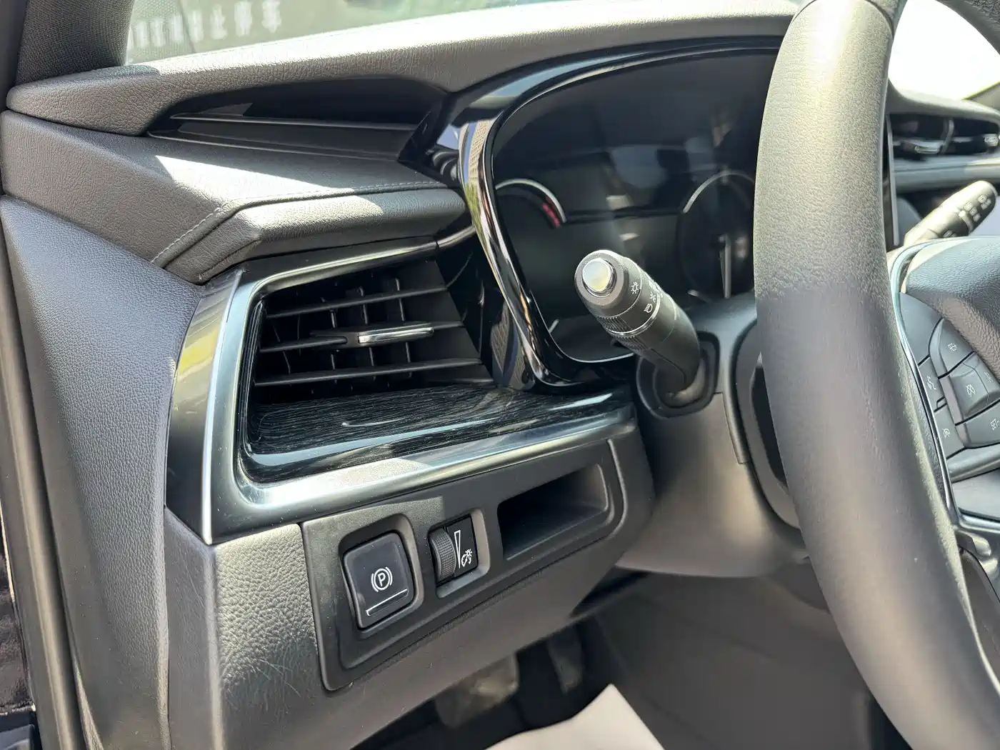 Cadillac XT5 2020 28T AWD Luxury Model фото 25