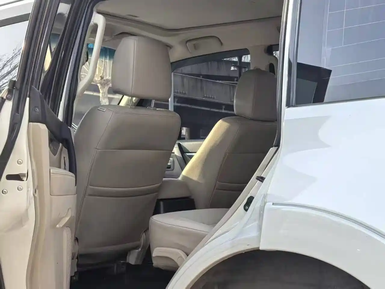 Mitsubishi Pajero (Import) 2018 3.0L Automatic Premium Edition фото 8