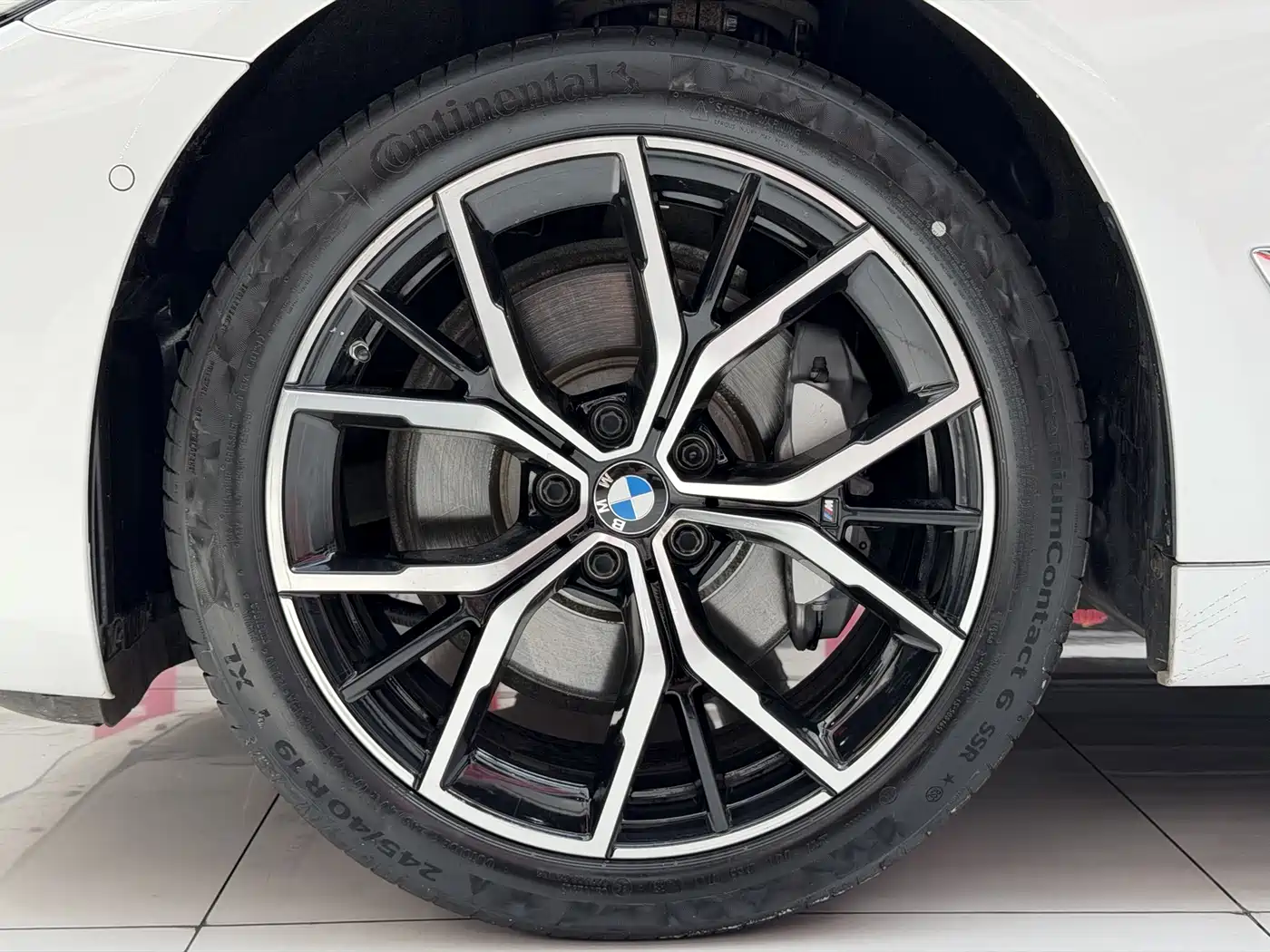 BMW 5 Series 2023 530Li Premium M Sport Package фото 5