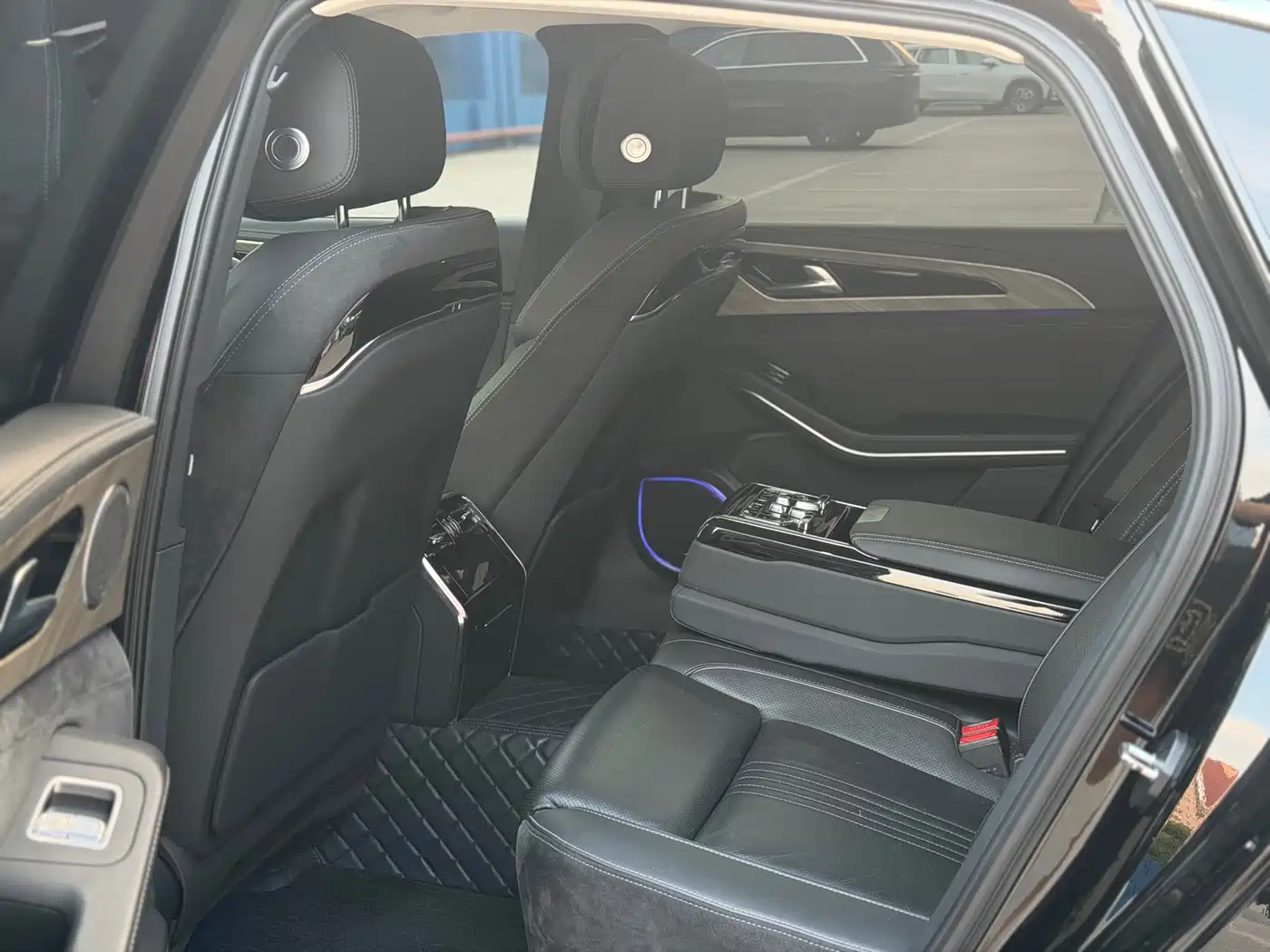 Hongqi H9 2020 3.0T Smart Connection Qi Chang Edition фото 13