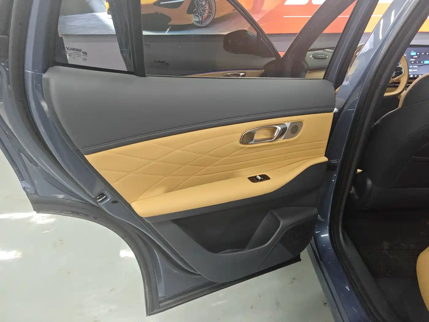 Geely Galaxy Galaxy Starship 7 EM-i 2025 120km Navigation Edition фото 30