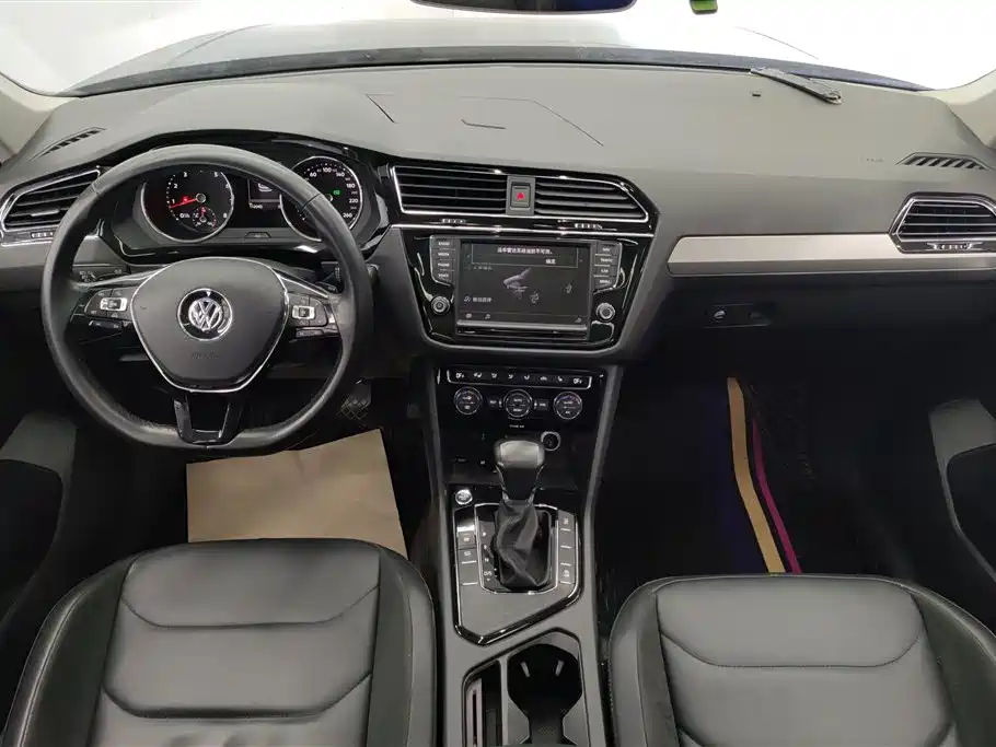 Volkswagen Tiguan L 2018 330TSI Automatic 2WD Luxury Edition фото 12