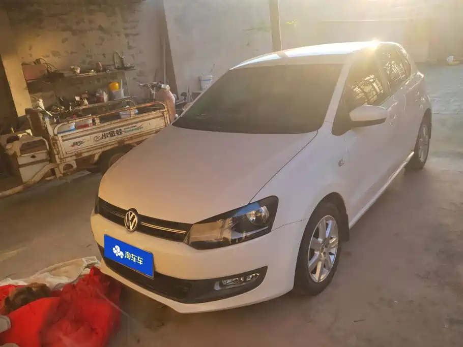 Photo 2 - Volkswagen Polo