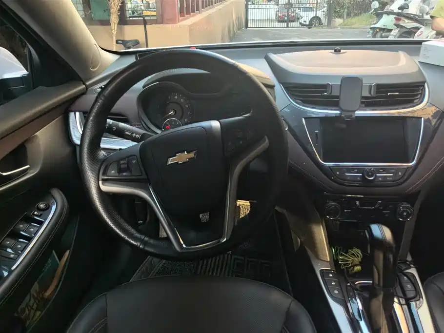 Chevrolet Malibu 2017 1.5T Automatic Luxury Edition фото 15
