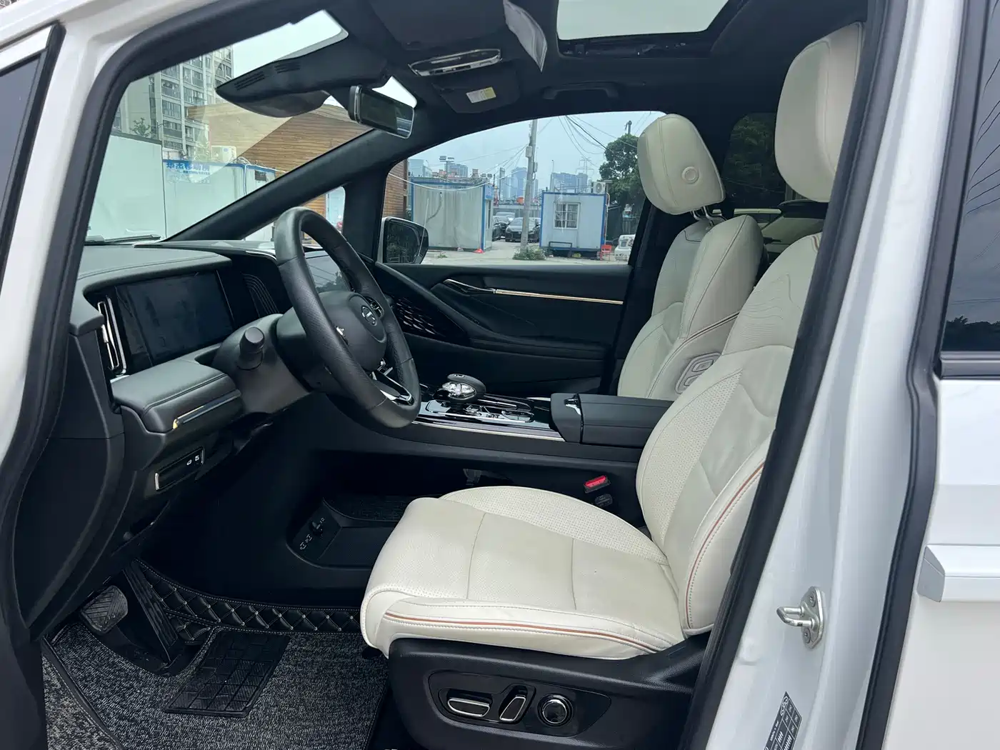 GAC Trumpchi Trumpchi M8 2023 Model Master Series Hybrid Royal Edition фото 9