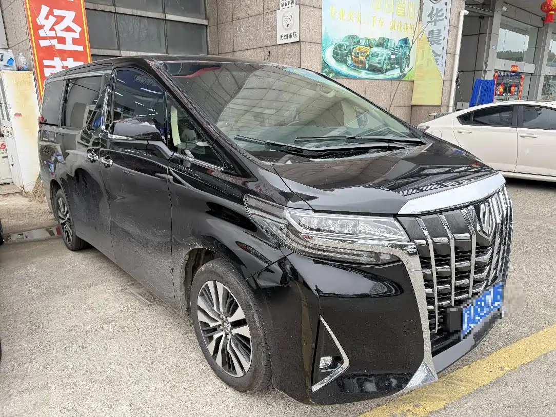 Toyota Alphard 2018 Facelift 3.5L Luxury Edition фото 4