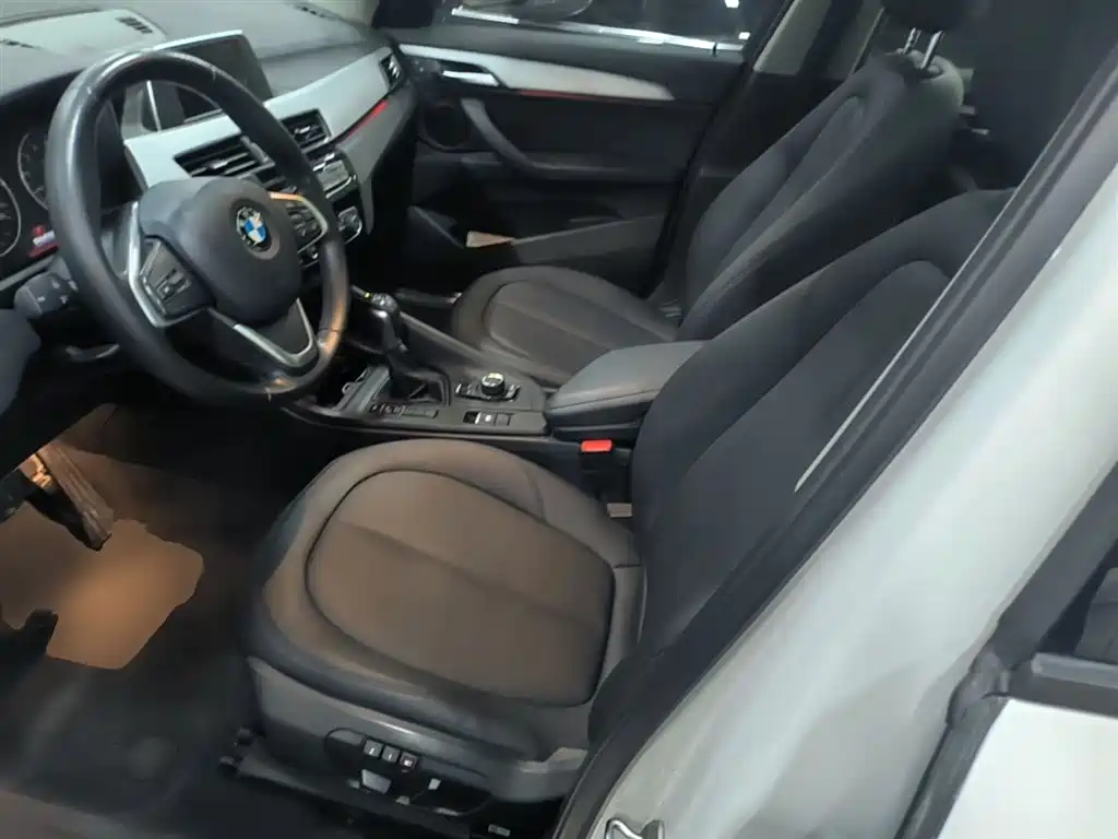 BMW X1 2016 sDrive18Li Fashion Model фото 15