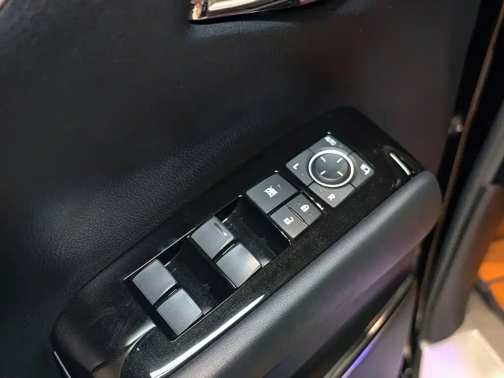 Lexus LM 2021 2020 300h 4-Seat Imperial Edition