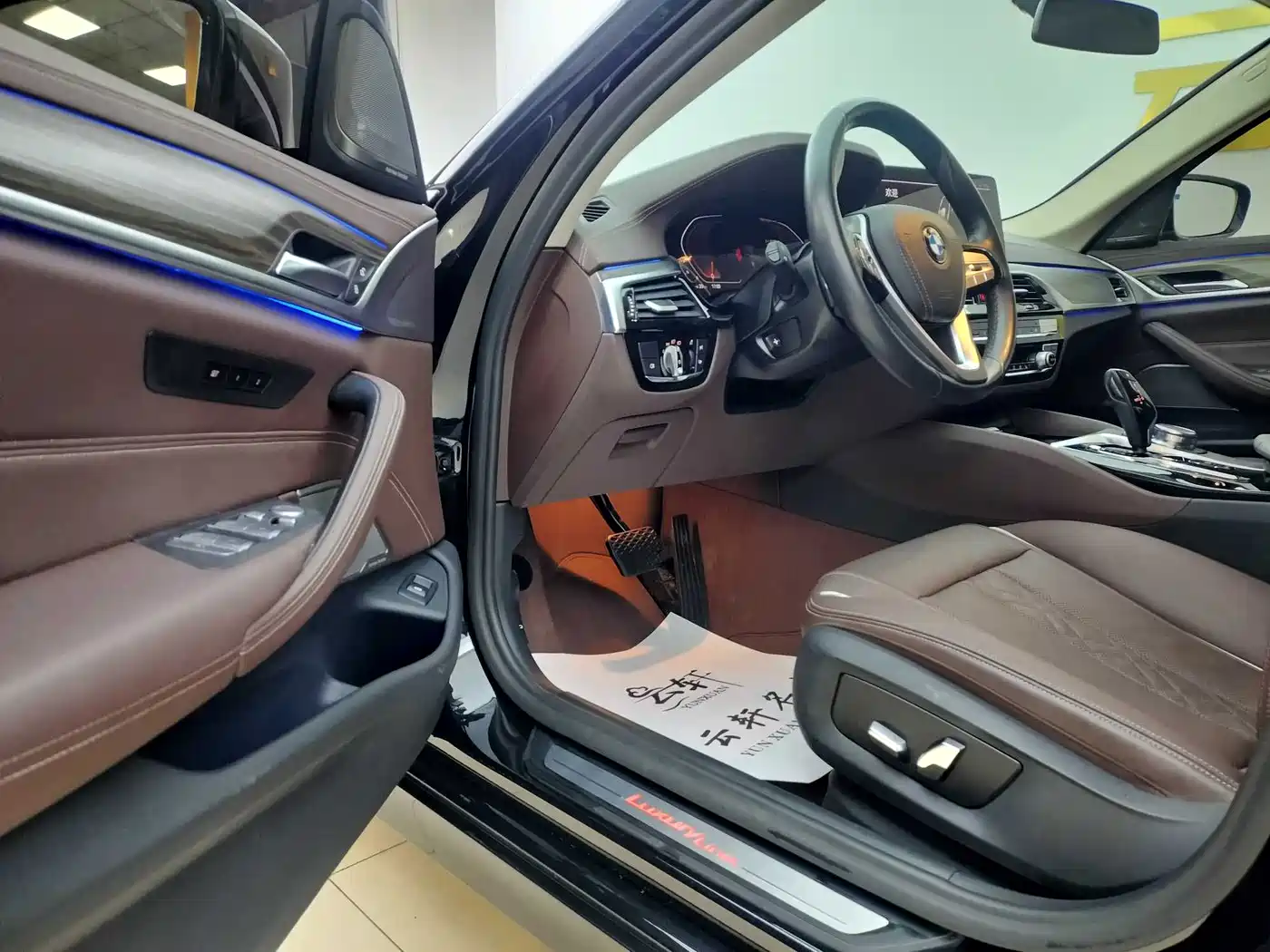 BMW 5 Series 2022 Model Second Facelift 530Li Leading Luxury Package фото 4