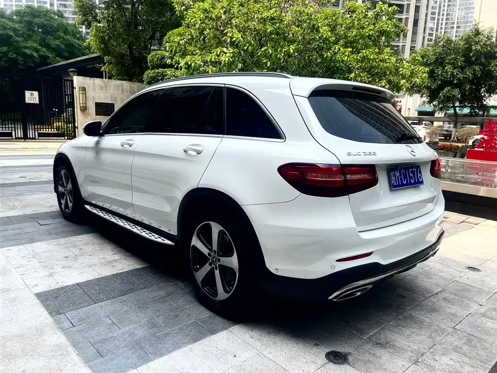 Mercedes-Benz GLC 2017 GLC 260 4MATIC Luxury фото 6