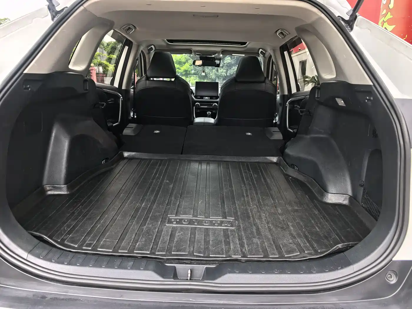 Toyota Wildlander 2022 2.0L CVT AWD Luxury PLUS Edition фото 16