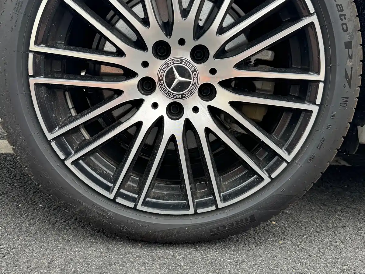 Фото 13 - Mercedes-Benz C-Class