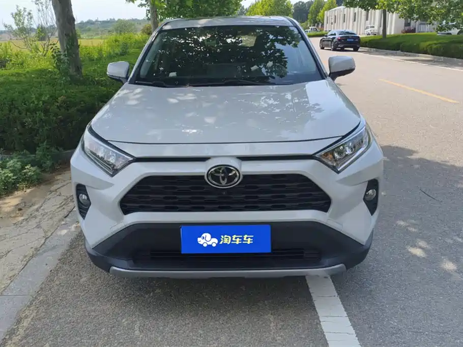 Toyota RAV4 Rongfang 2020 2.0L CVT AWD Trend Edition фото 2