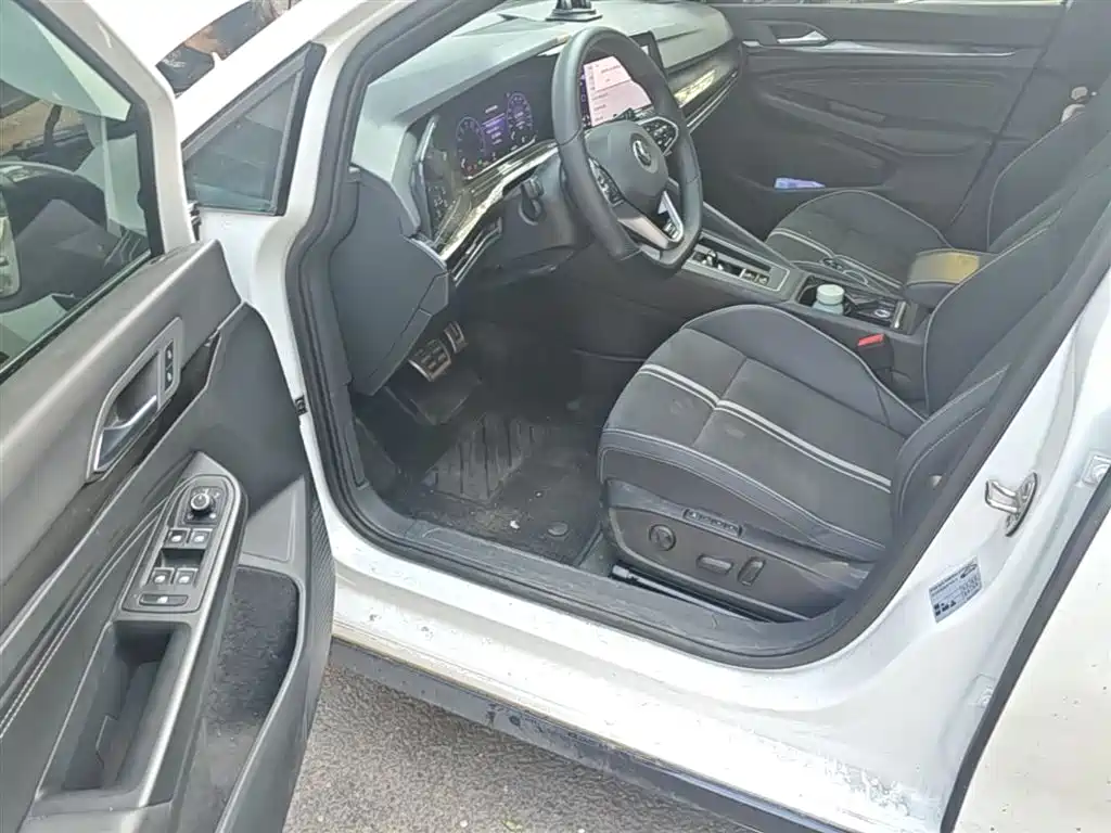 Volkswagen Golf 2023 Facelift 280TSI DSG R-Line Lite фото 23
