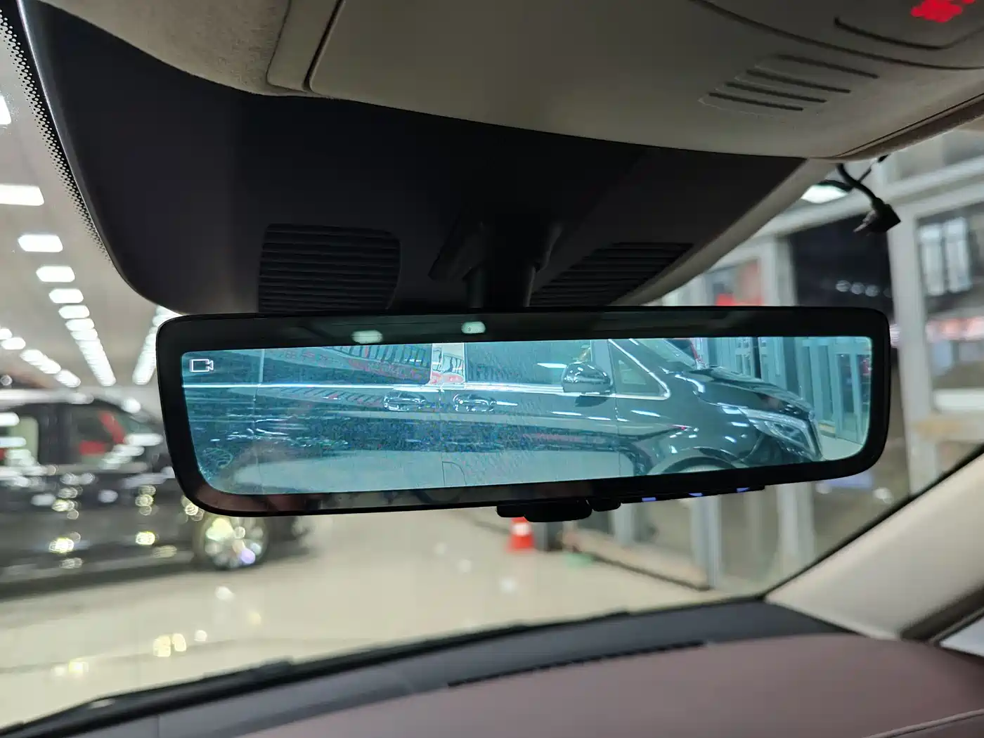 MERCEDES-BENZ V CLASS