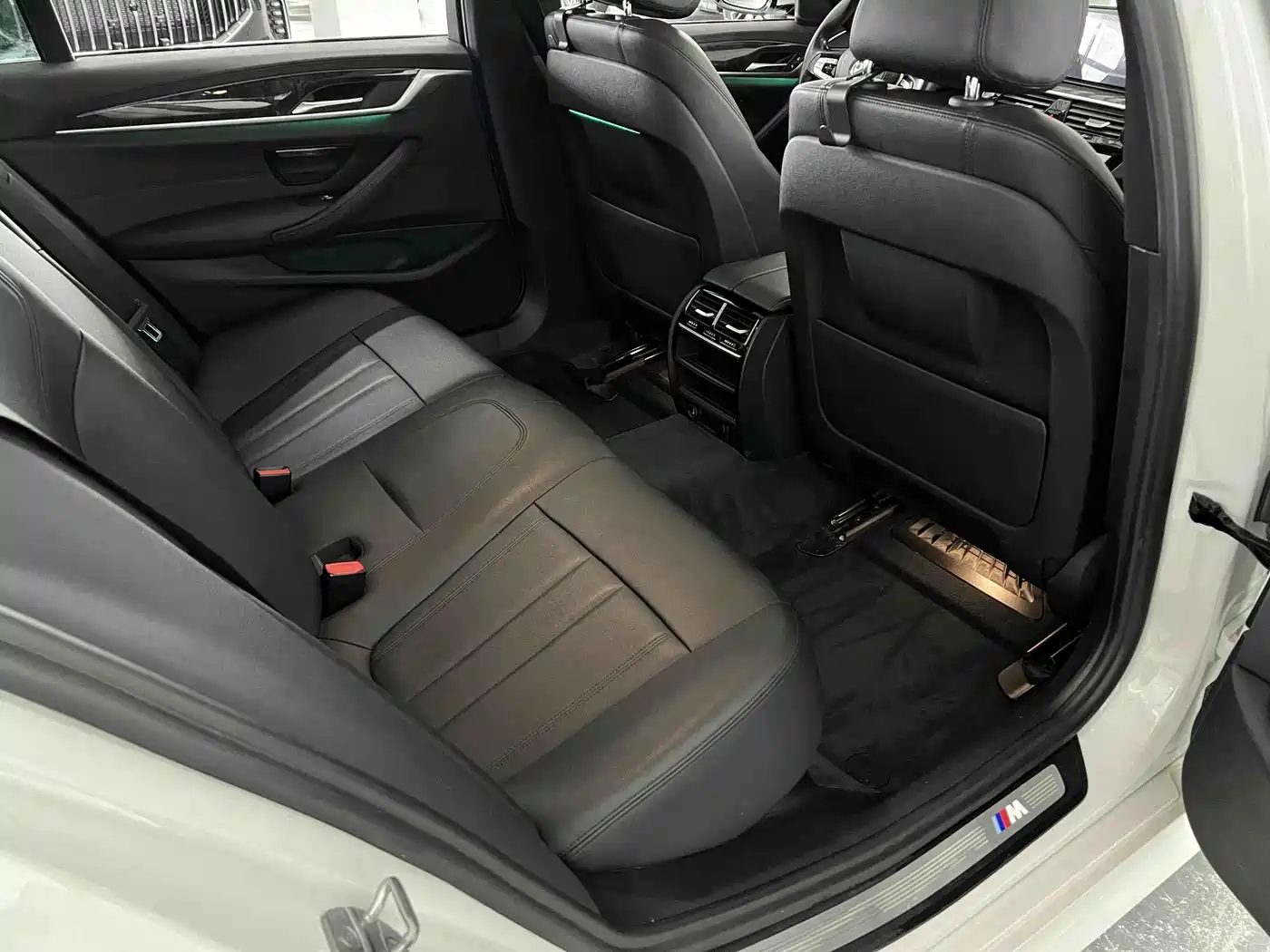 BMW 5 Series 2018 525Li M Sport Package фото 19