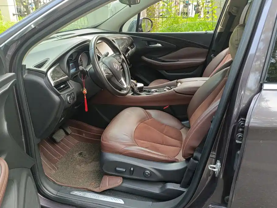 Photo 9 - Buick Envision Plus