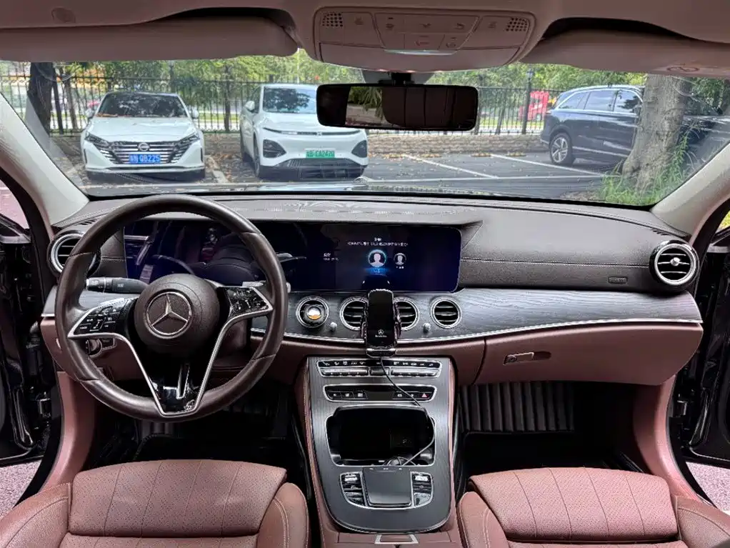 Mercedes-Benz E-Class 2022 Second Facelift E 300 L Fashion фото 4