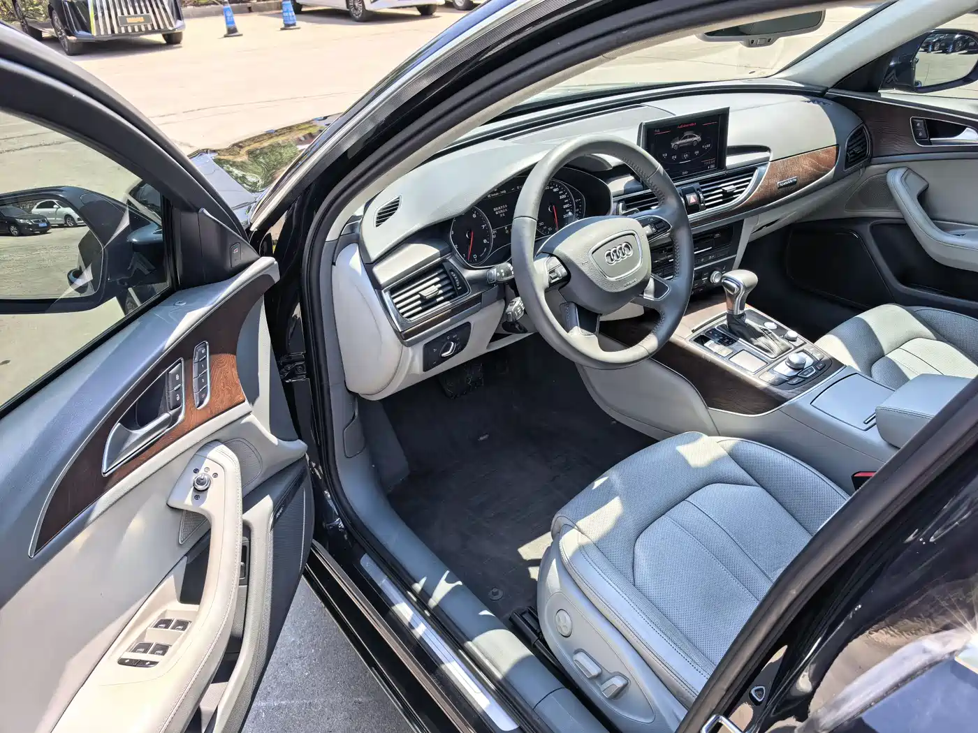 Audi A6L 2014 50 TFSI quattro Luxury фото 4
