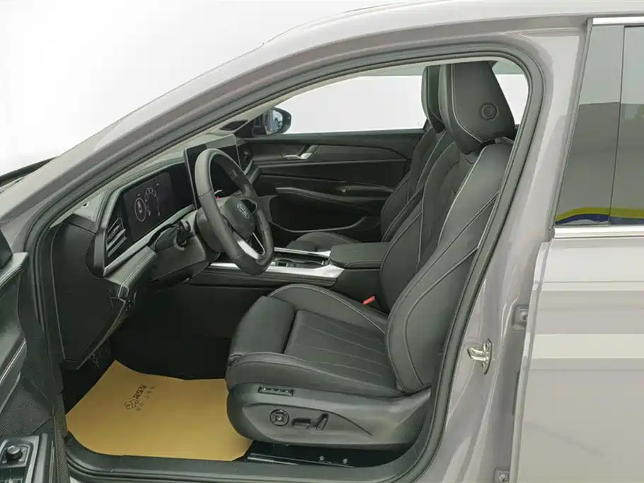 Volkswagen Passat 2025 Pro 380TSI Dragon Prestige Edition фото 9