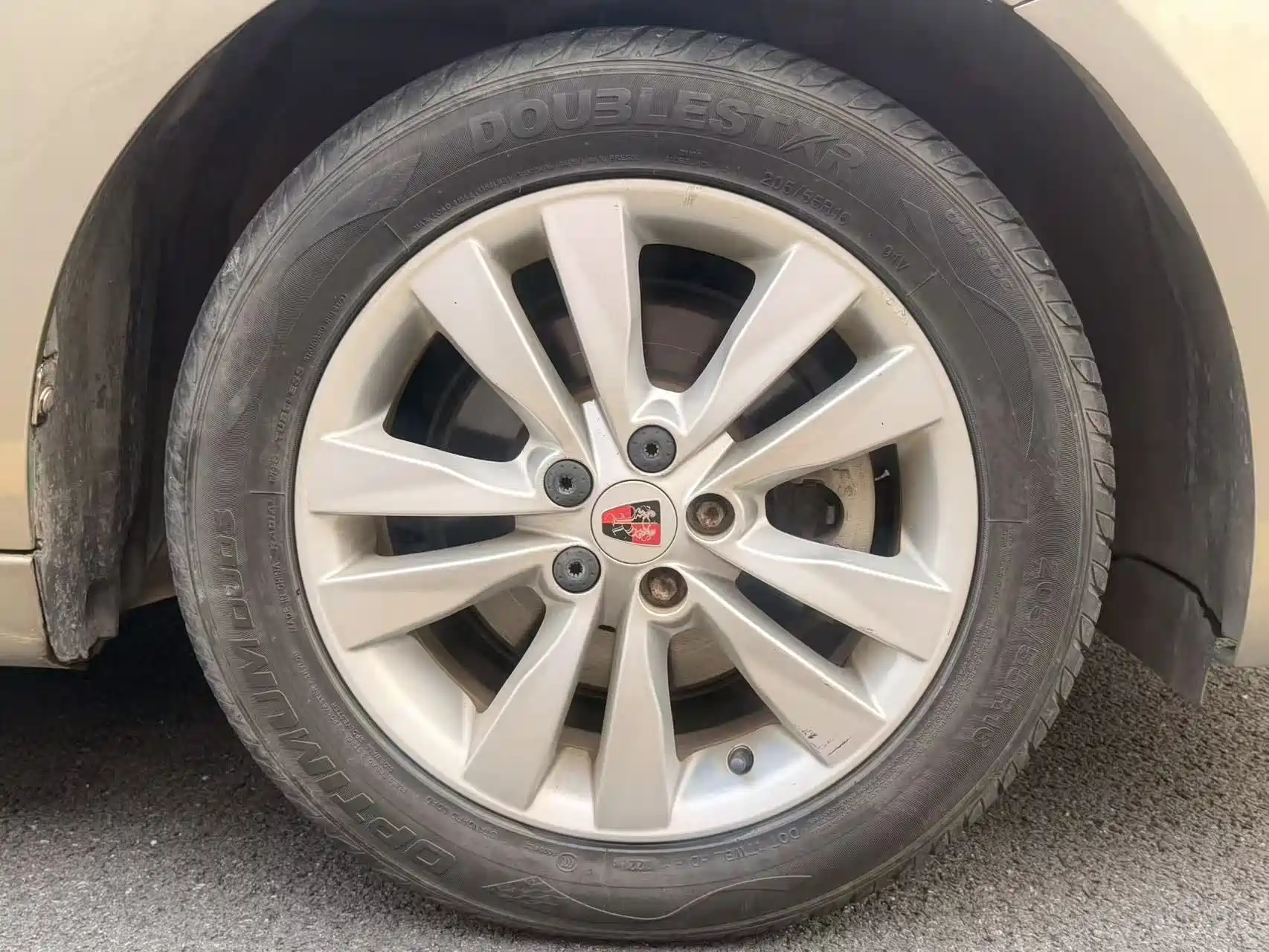 Фото 8 - Roewe 360
