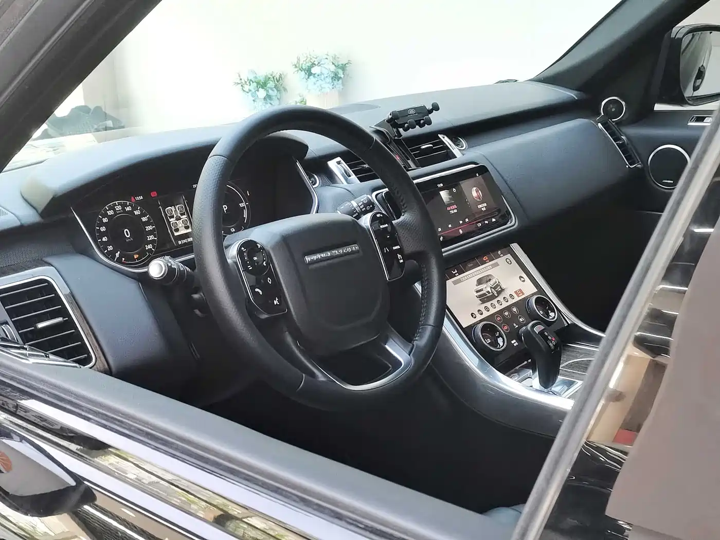 Фото 9 - Land Rover Range Rover Sport PHEV