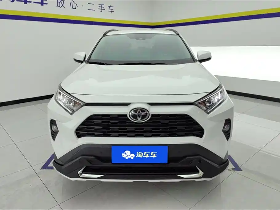 Toyota RAV4 Rongfang 2022 2.0L CVT 2WD Urban Edition фото 2